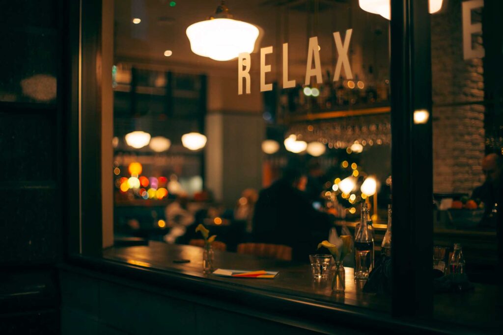 People at a cafe